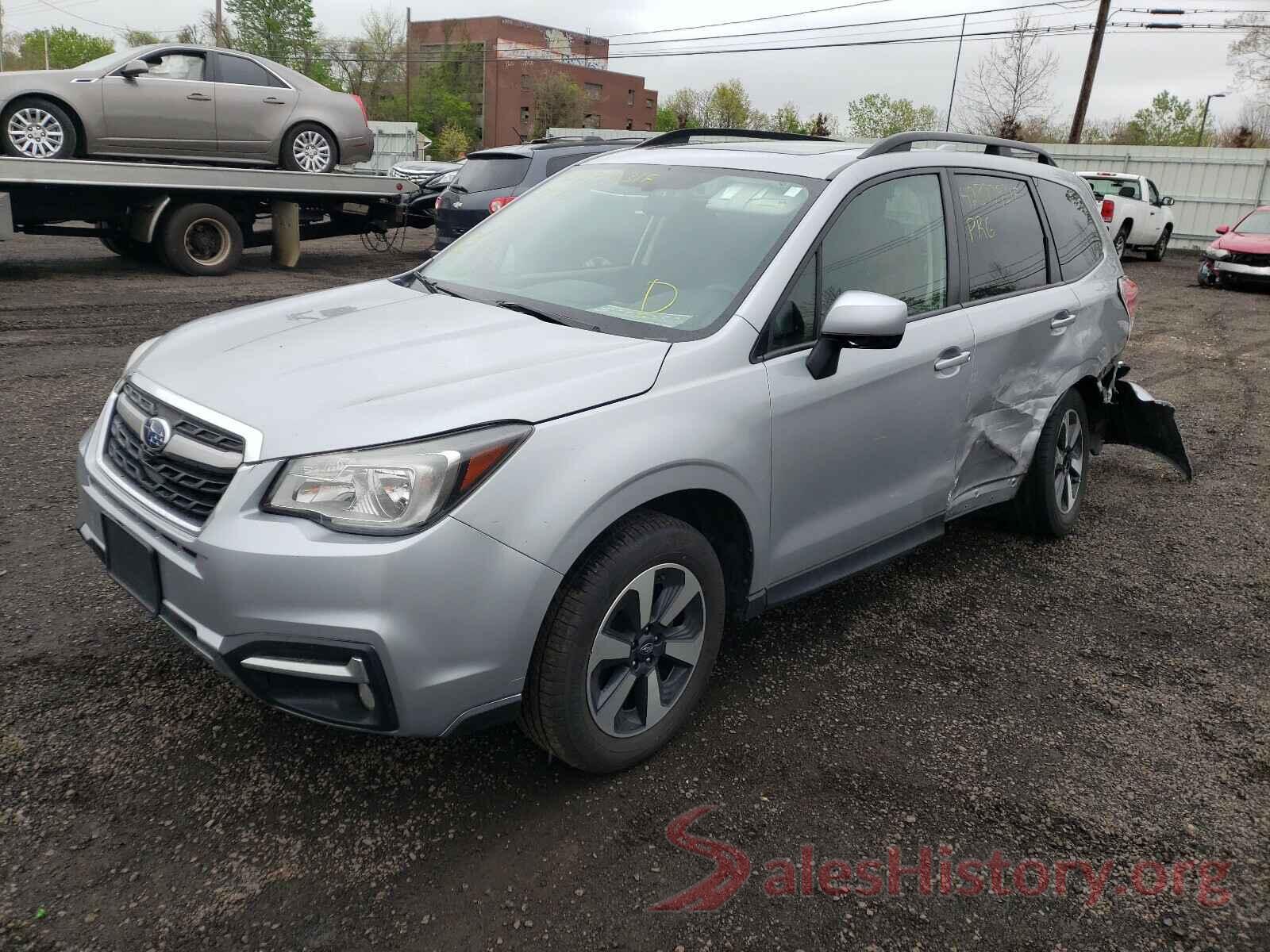 JF2SJAGC8JH589041 2018 SUBARU FORESTER