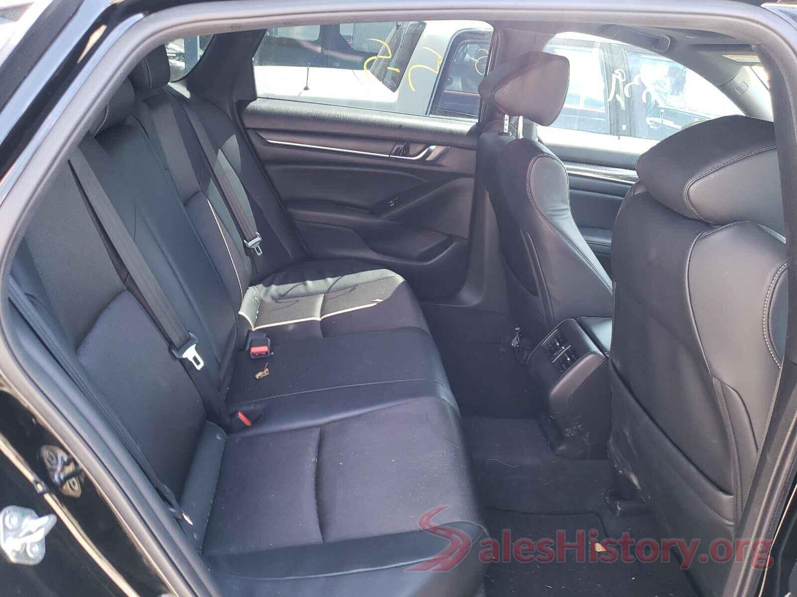 1HGCV2F3XJA047321 2018 HONDA ACCORD