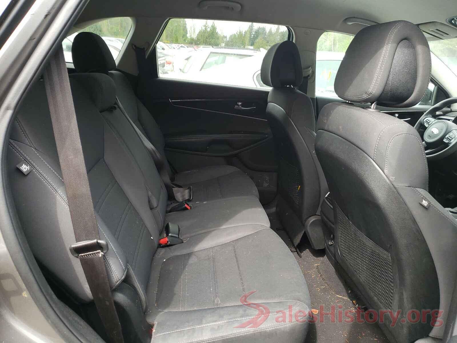 5XYPGDA53HG218841 2017 KIA SORENTO