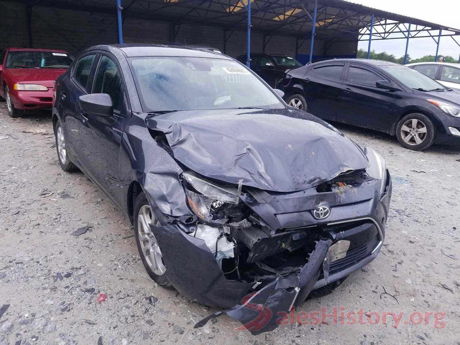 3MYDLBYV1JY328475 2018 TOYOTA YARIS