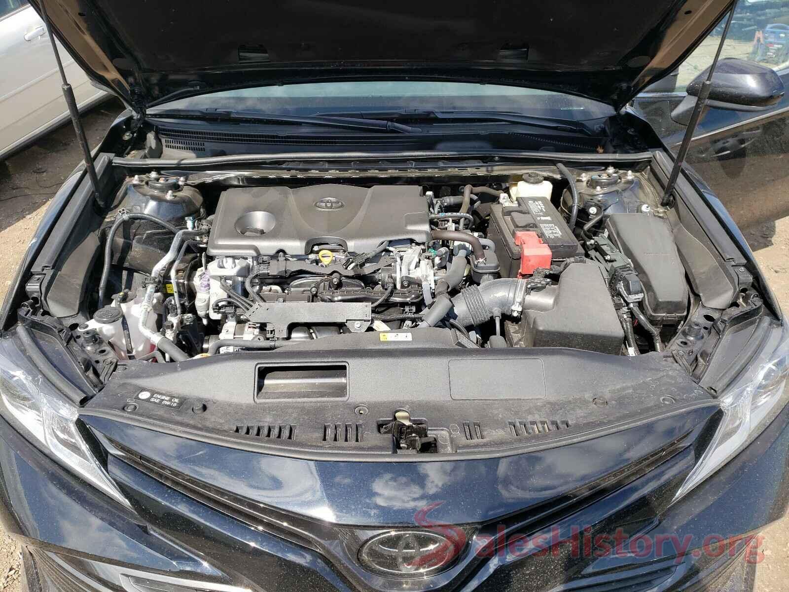 4T1B11HK5JU633147 2018 TOYOTA CAMRY