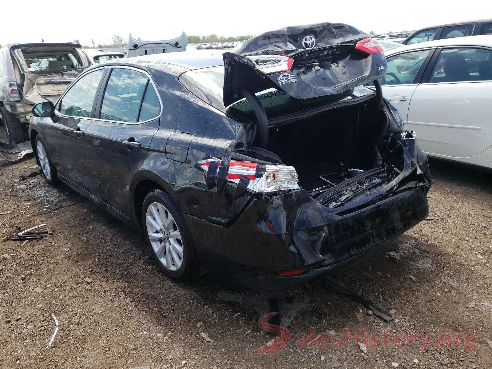 4T1B11HK5JU633147 2018 TOYOTA CAMRY