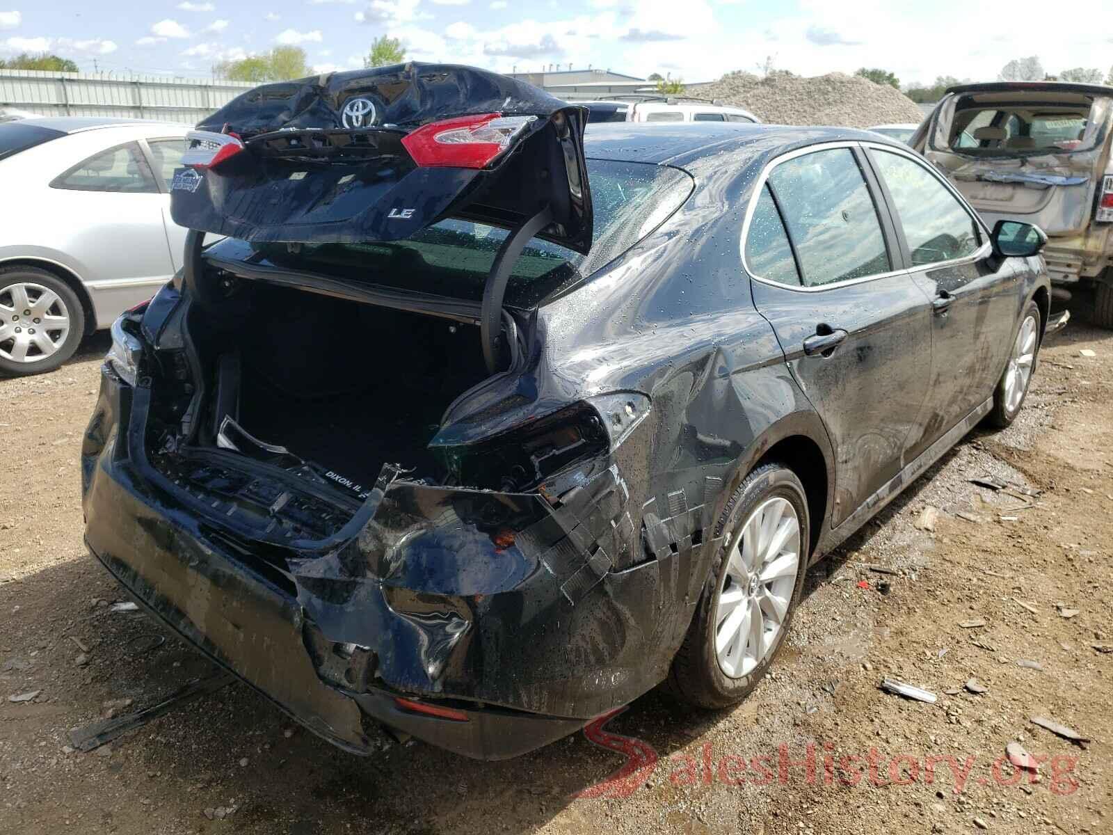 4T1B11HK5JU633147 2018 TOYOTA CAMRY