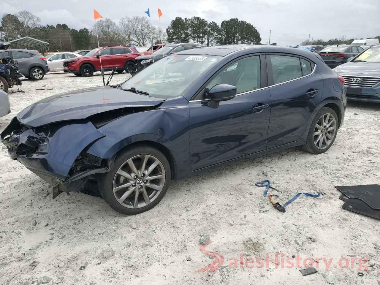 3MZBN1M33JM162236 2018 MAZDA 3