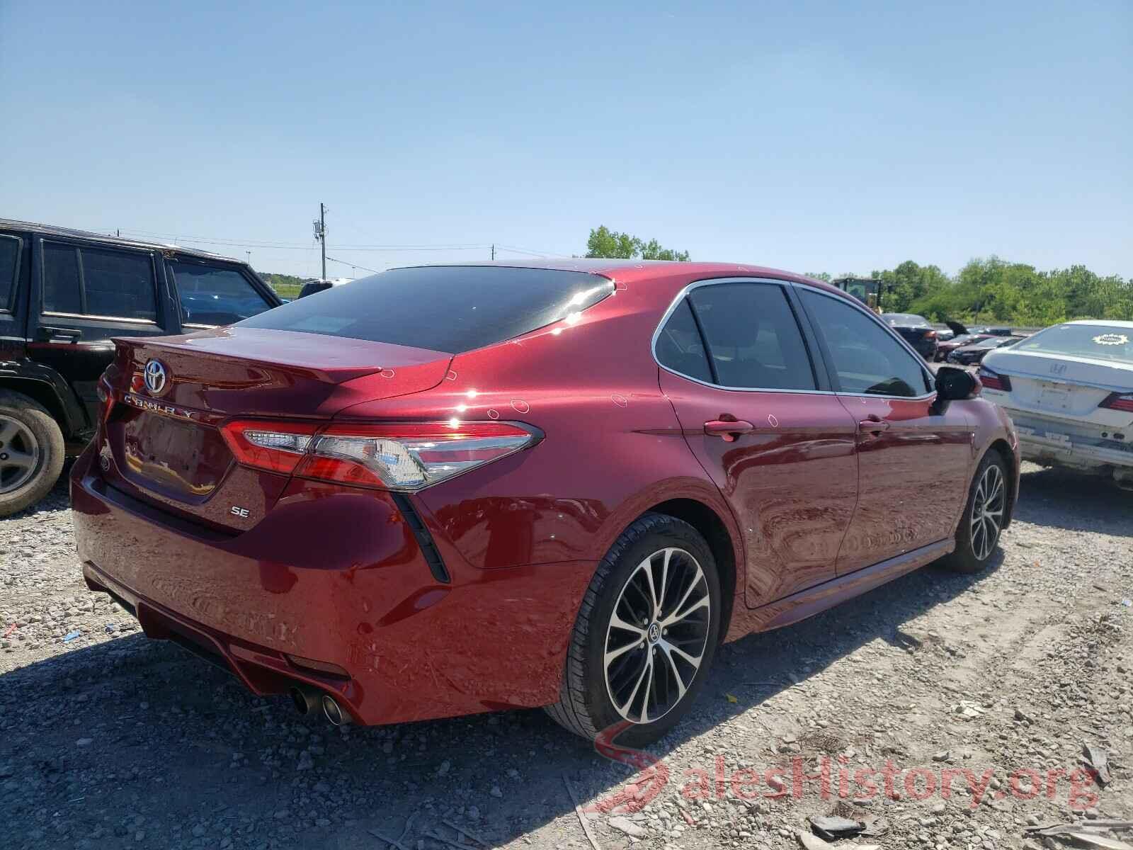 4T1B11HK9JU605898 2018 TOYOTA CAMRY