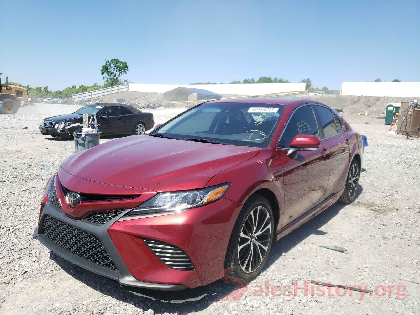 4T1B11HK9JU605898 2018 TOYOTA CAMRY