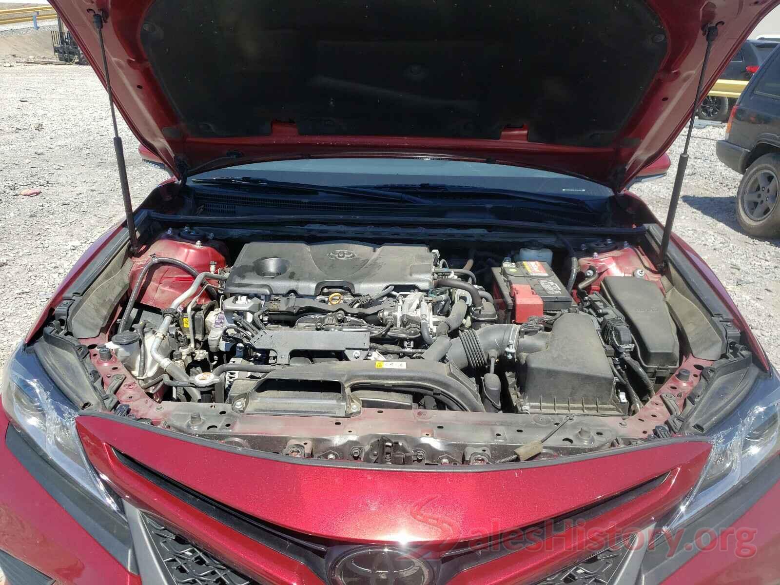 4T1B11HK9JU605898 2018 TOYOTA CAMRY