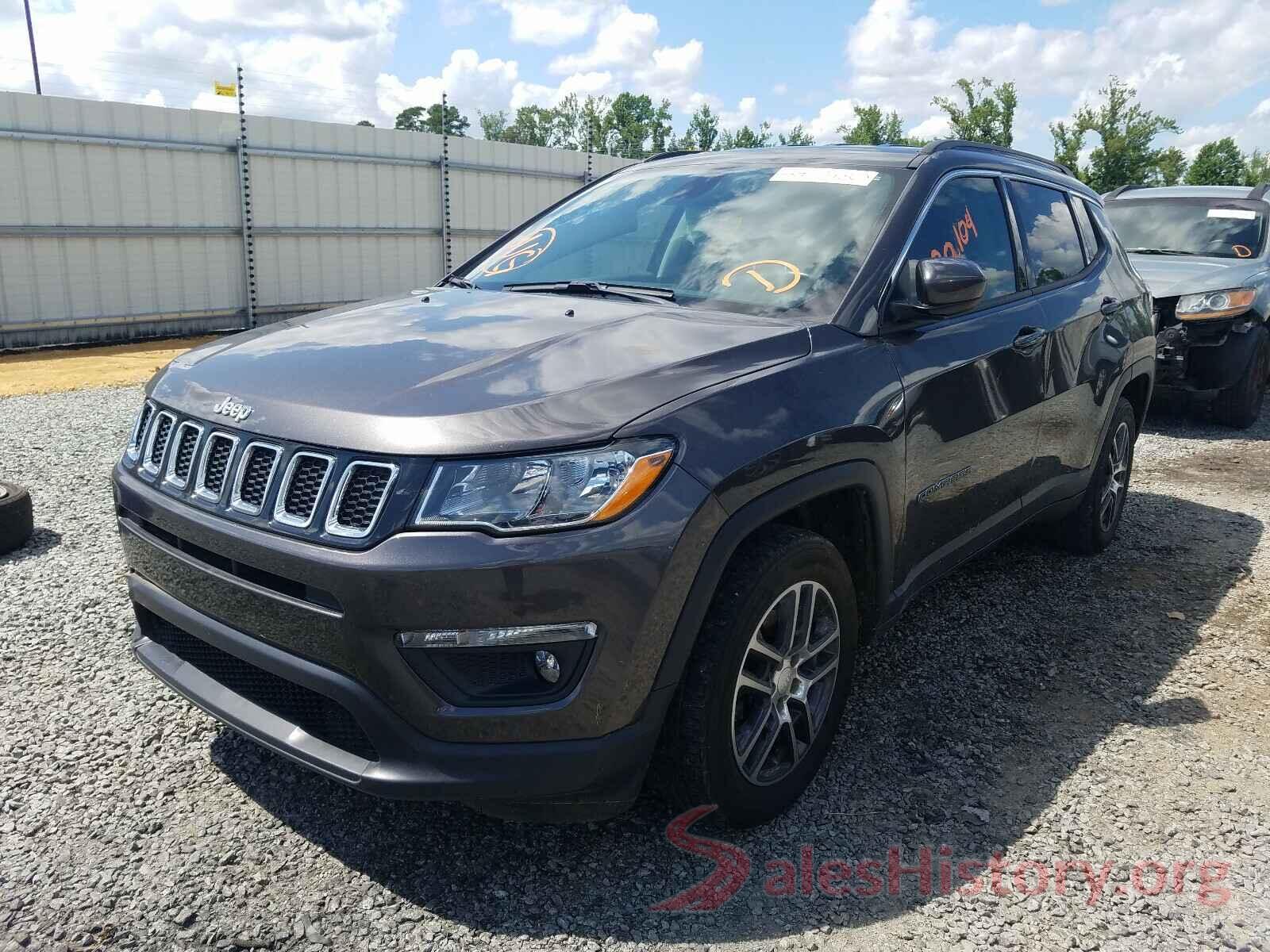 3C4NJCBB0JT165618 2018 JEEP COMPASS