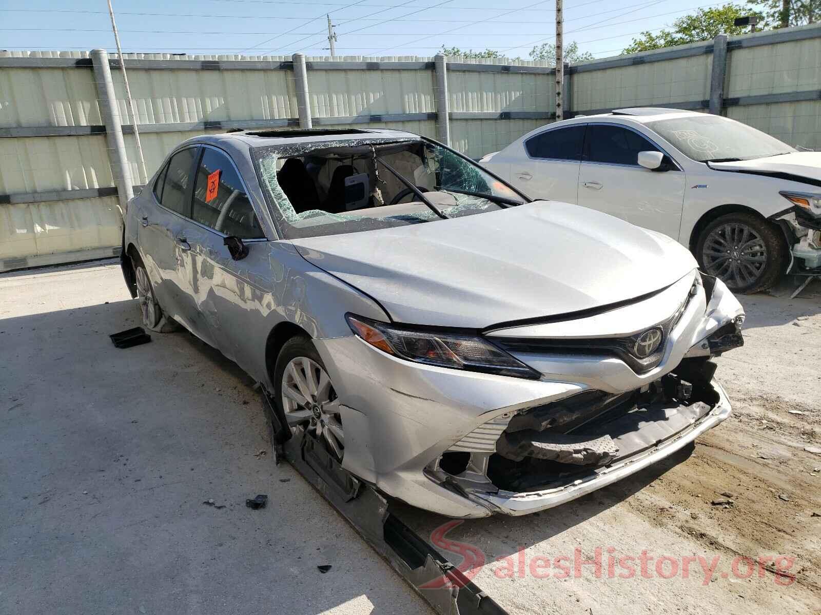 4T1B11HK0JU091276 2018 TOYOTA CAMRY