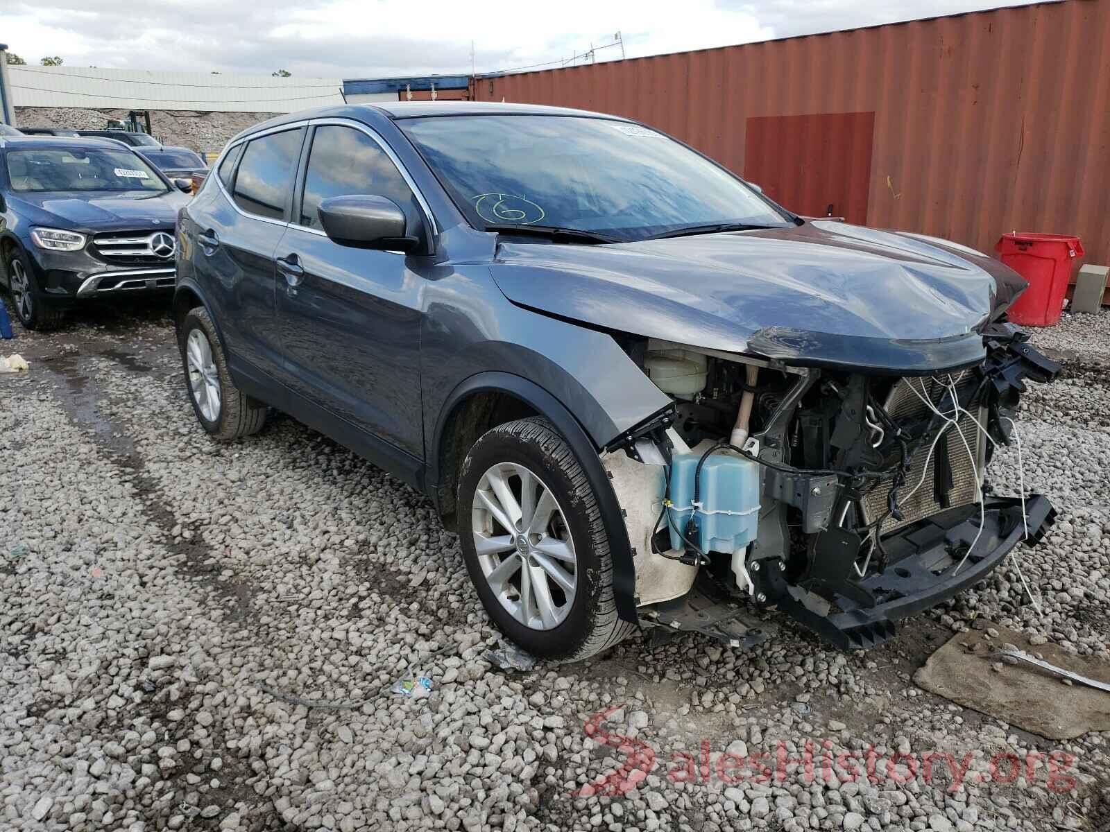 JN1BJ1CP3JW152084 2018 NISSAN ROGUE