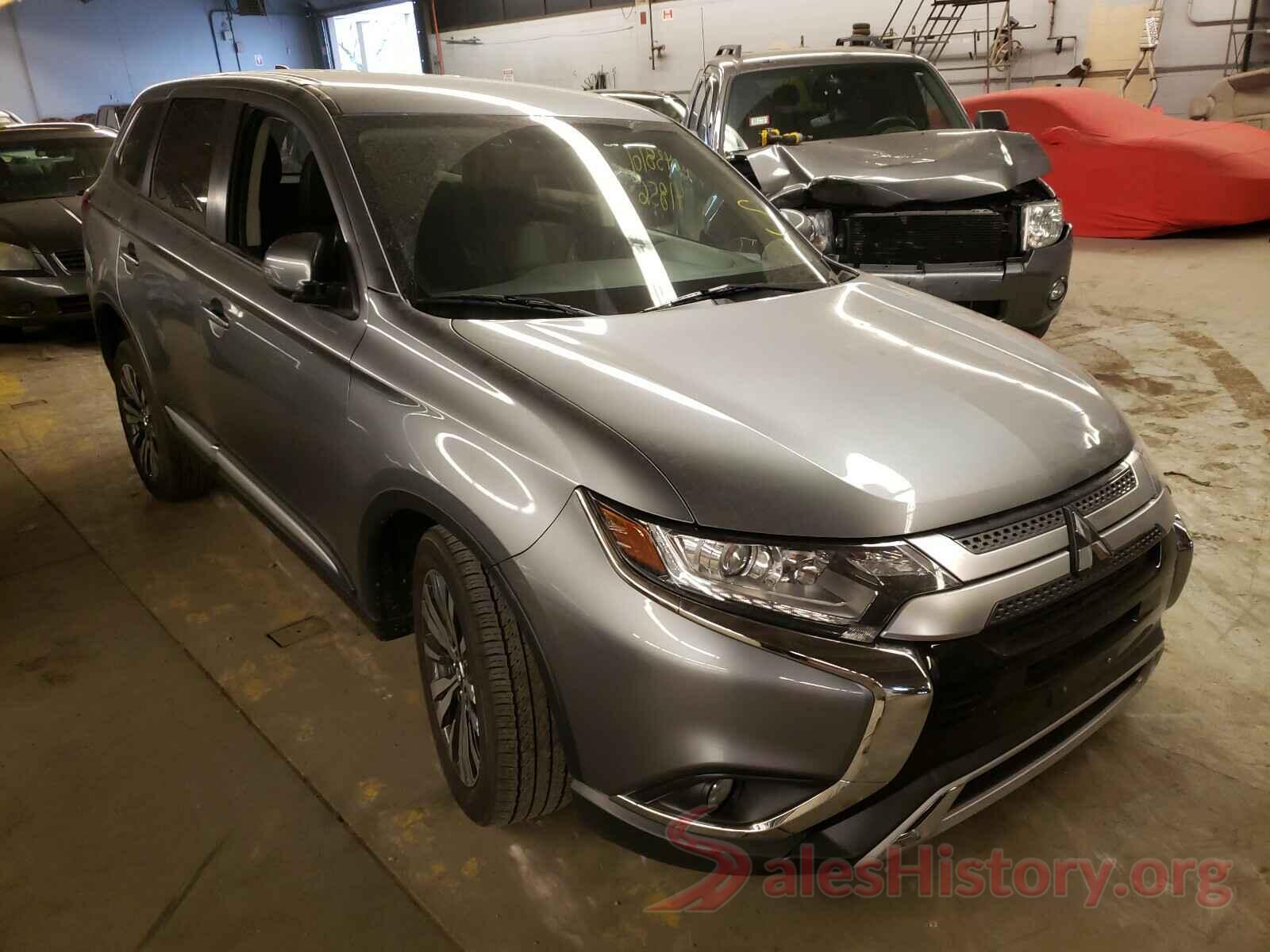 JA4AD3A38KZ042864 2019 MITSUBISHI OUTLANDER