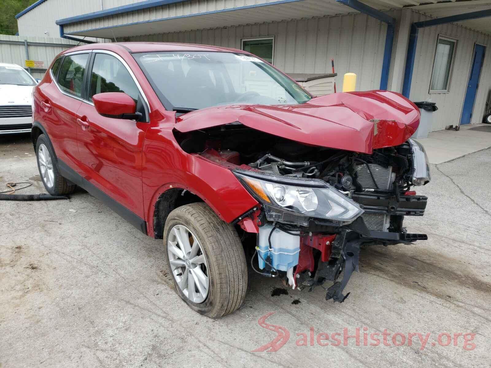 JN1BJ1CR4JW251501 2018 NISSAN ROGUE