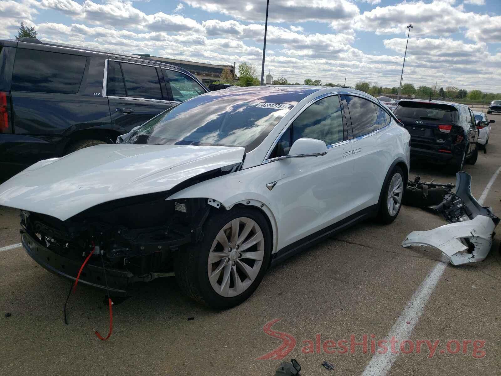 5YJXCBE25JF113649 2018 TESLA MODEL X