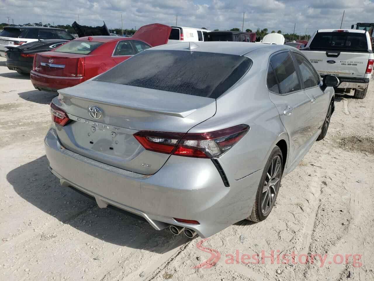 4T1G11AK4NU679168 2022 TOYOTA CAMRY