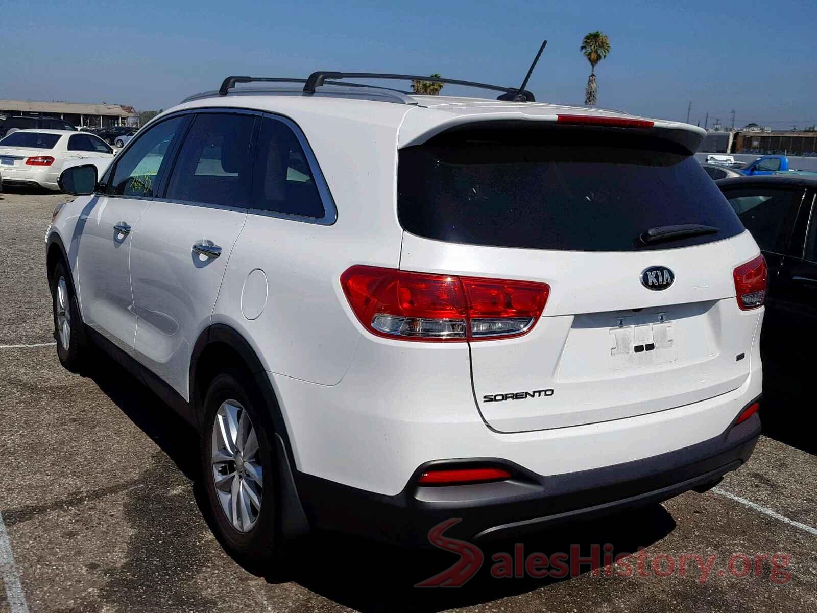 5XYPG4A36HG253758 2017 KIA SORENTO LX