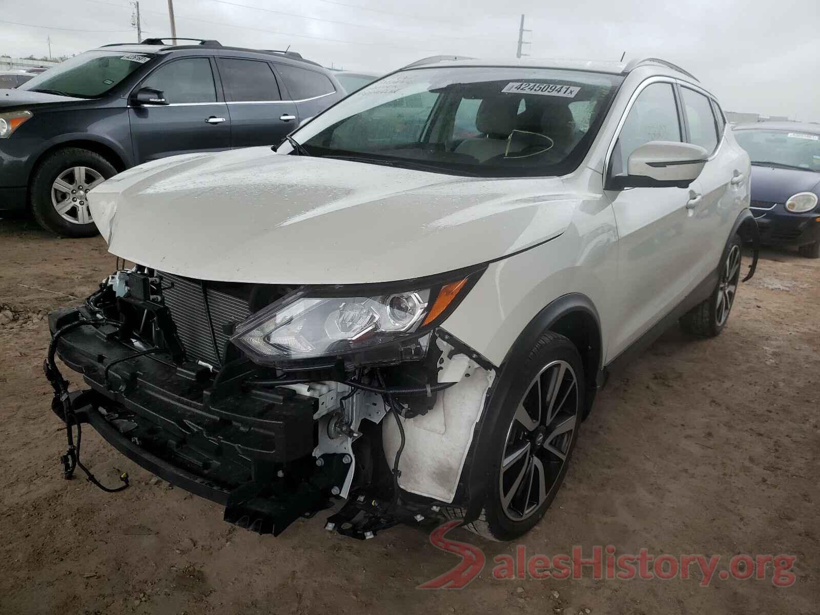 JN1BJ1CR9JW253633 2018 NISSAN ROGUE