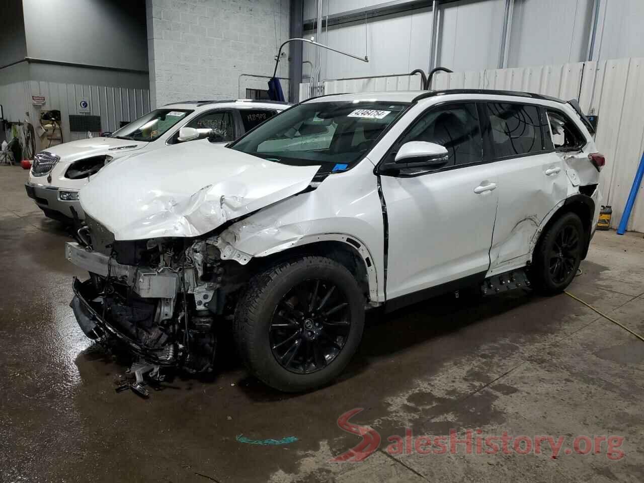 5TDJZRFH5KS563072 2019 TOYOTA HIGHLANDER