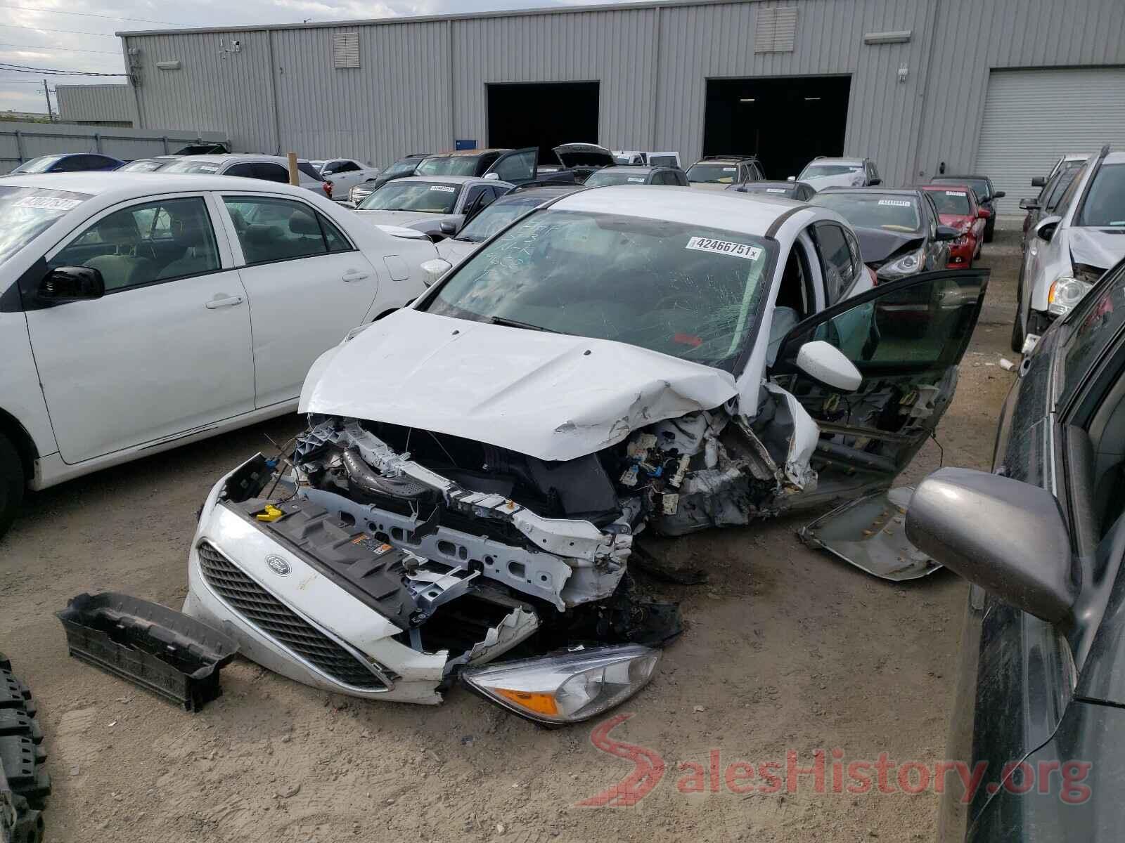 1FADP3K27JL329622 2018 FORD FOCUS