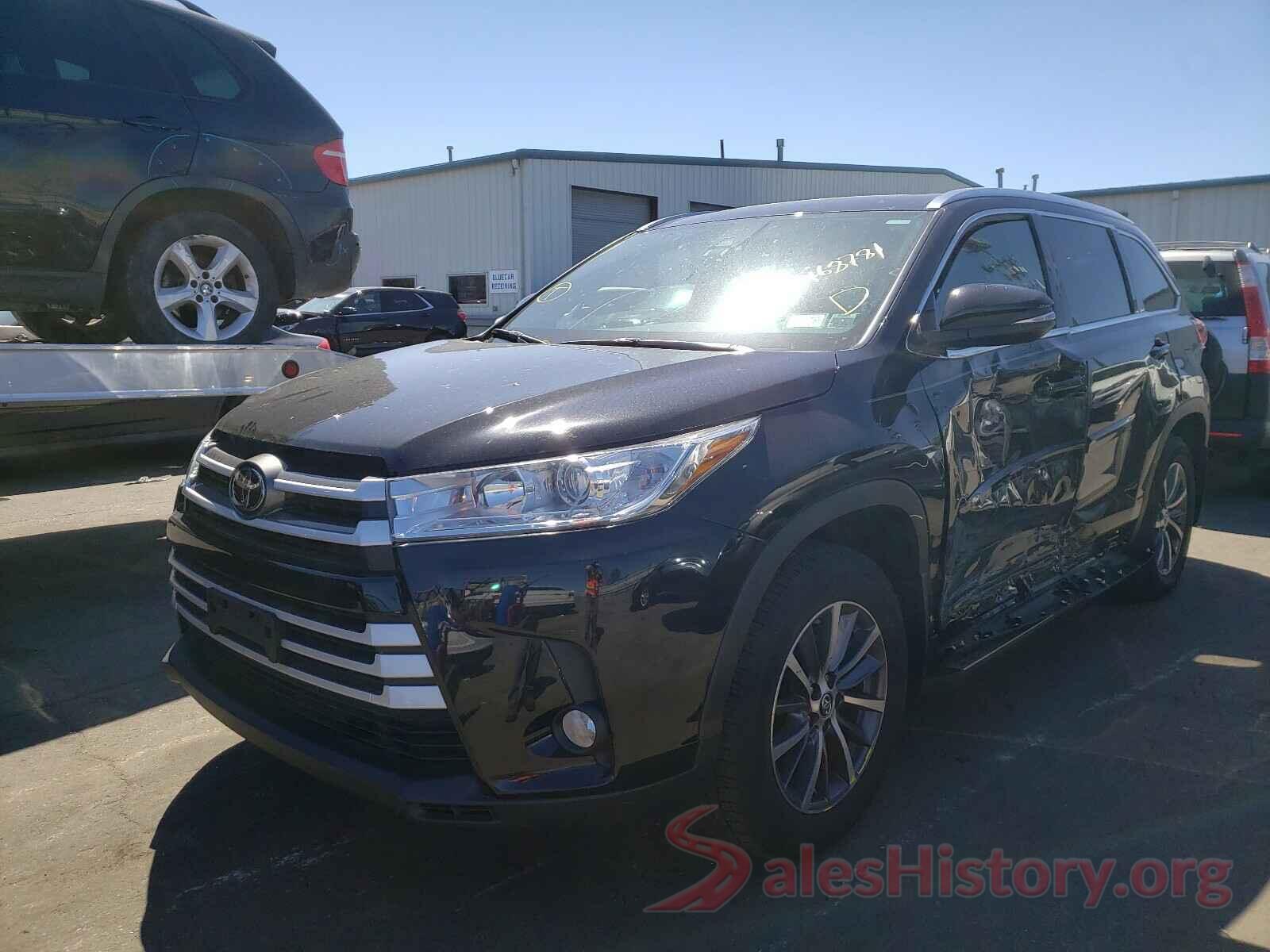 5TDJZRFH2KS620585 2019 TOYOTA HIGHLANDER