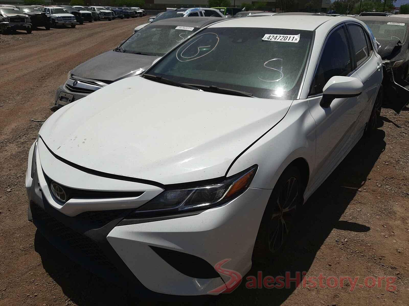 4T1B11HK2JU578897 2018 TOYOTA CAMRY