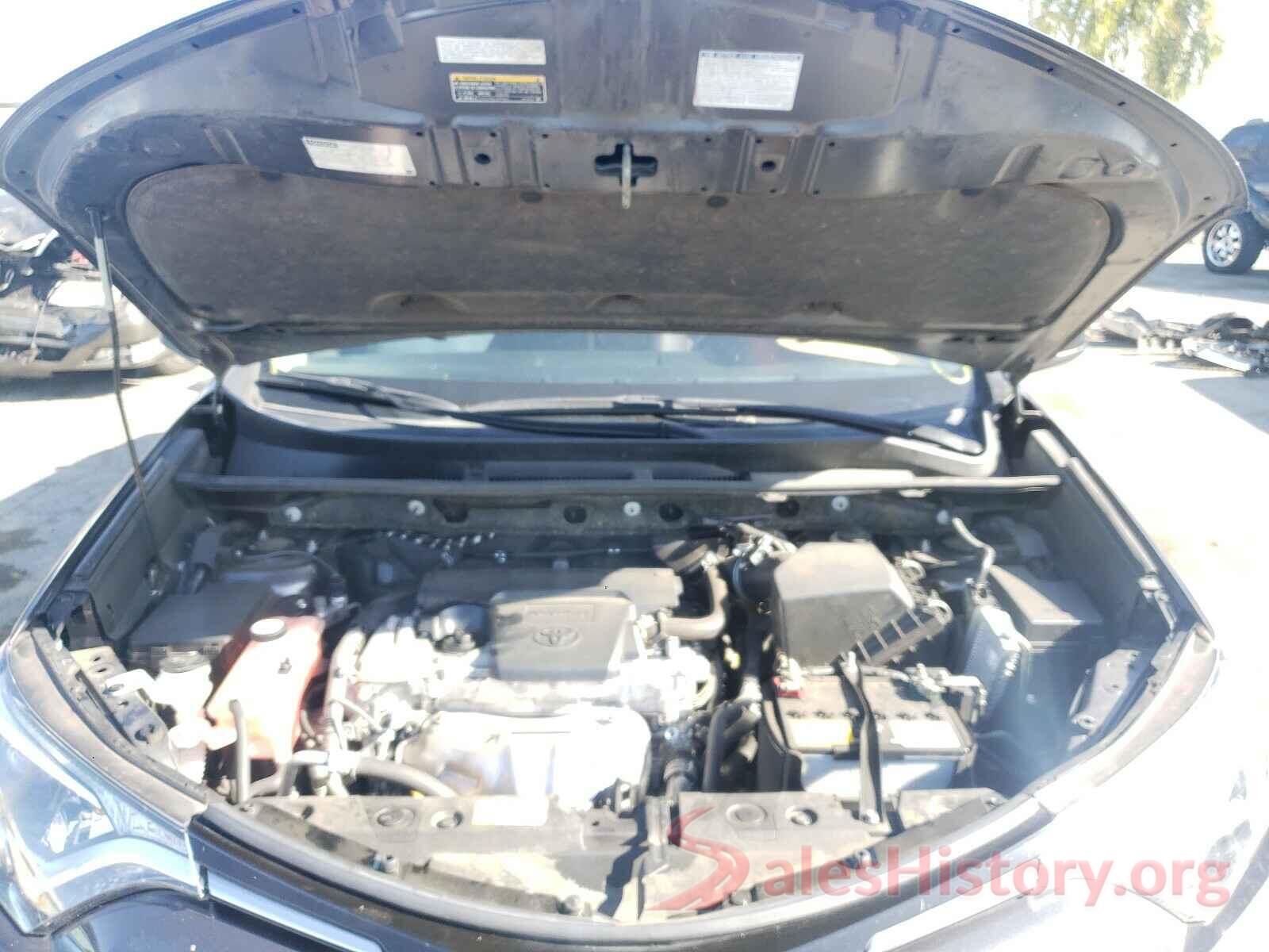 JTMZFREV2HJ703894 2017 TOYOTA RAV4