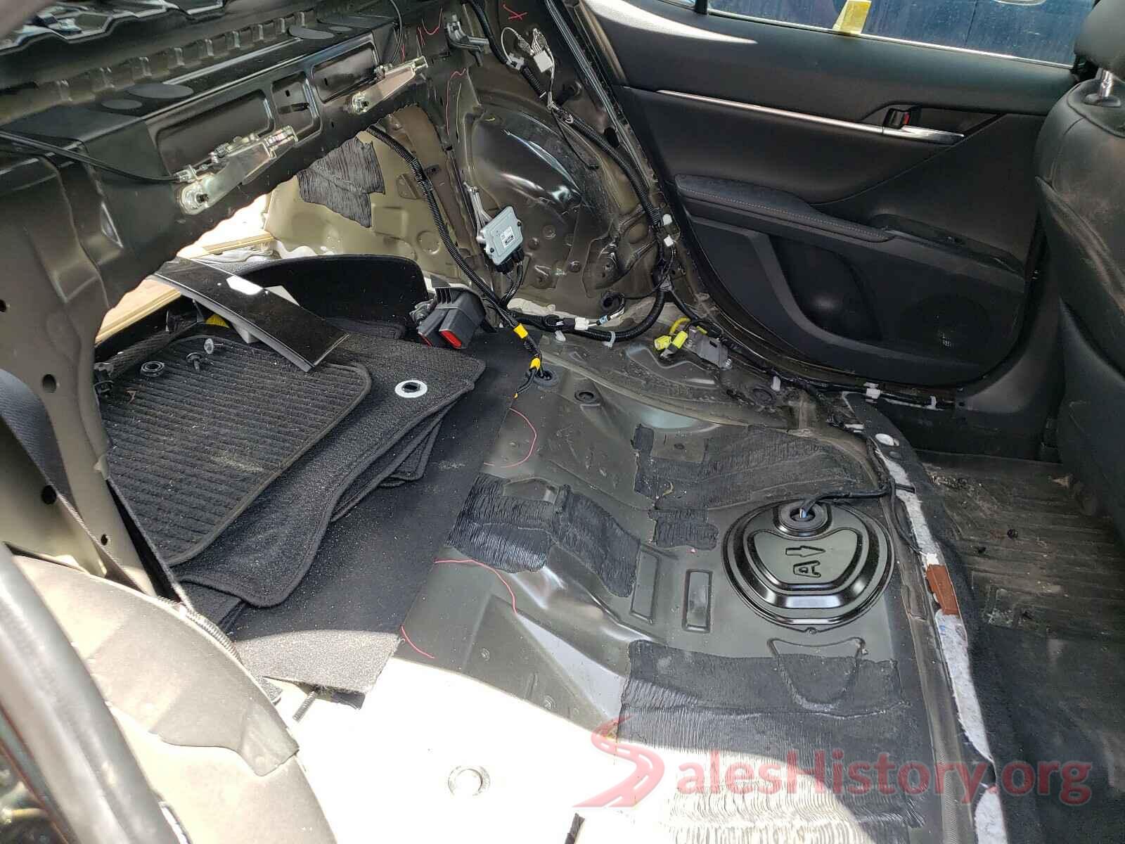 4T1B61HK5KU817135 2019 TOYOTA CAMRY