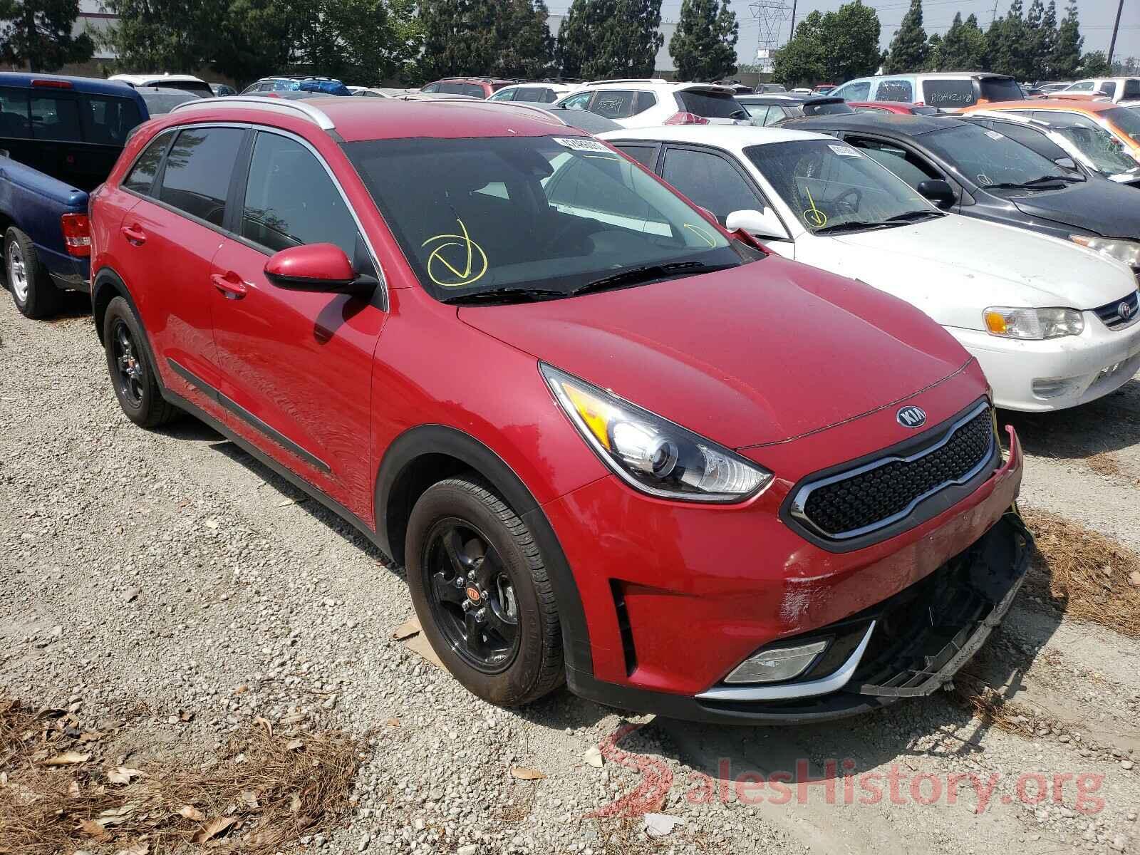 KNDCB3LC2J5190256 2018 KIA NIRO