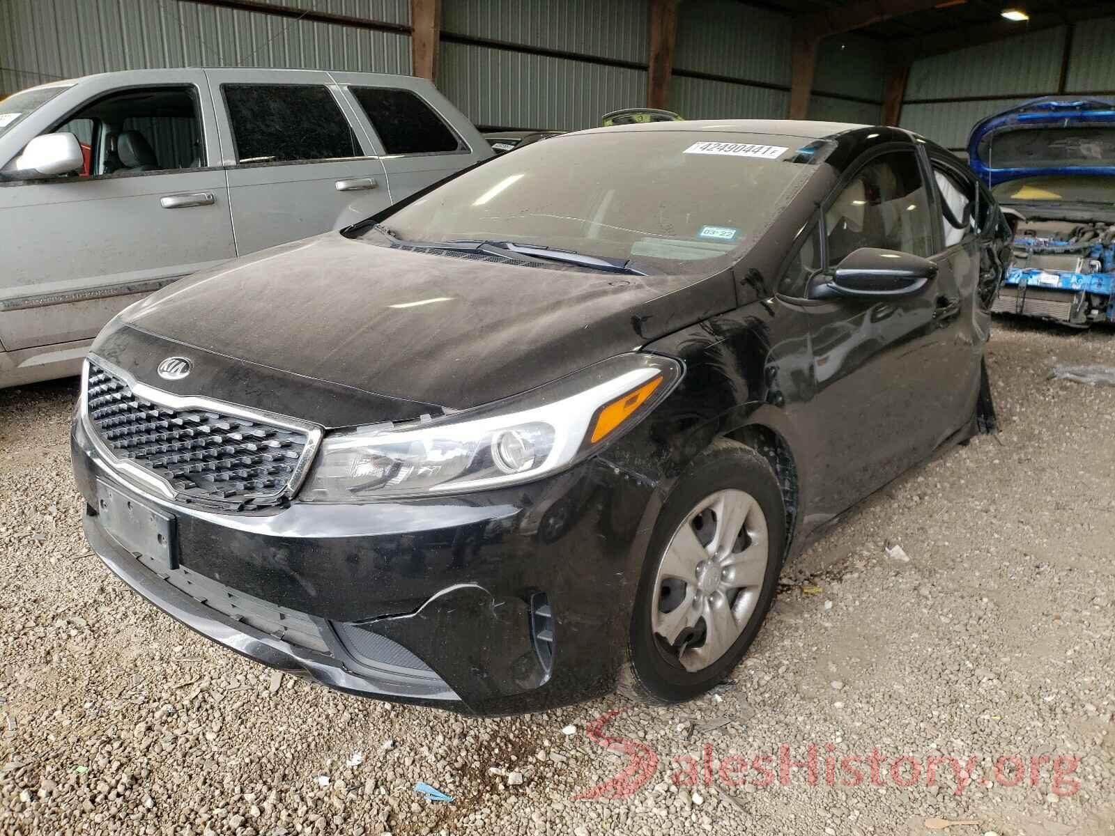 3KPFK4A78HE129923 2017 KIA FORTE