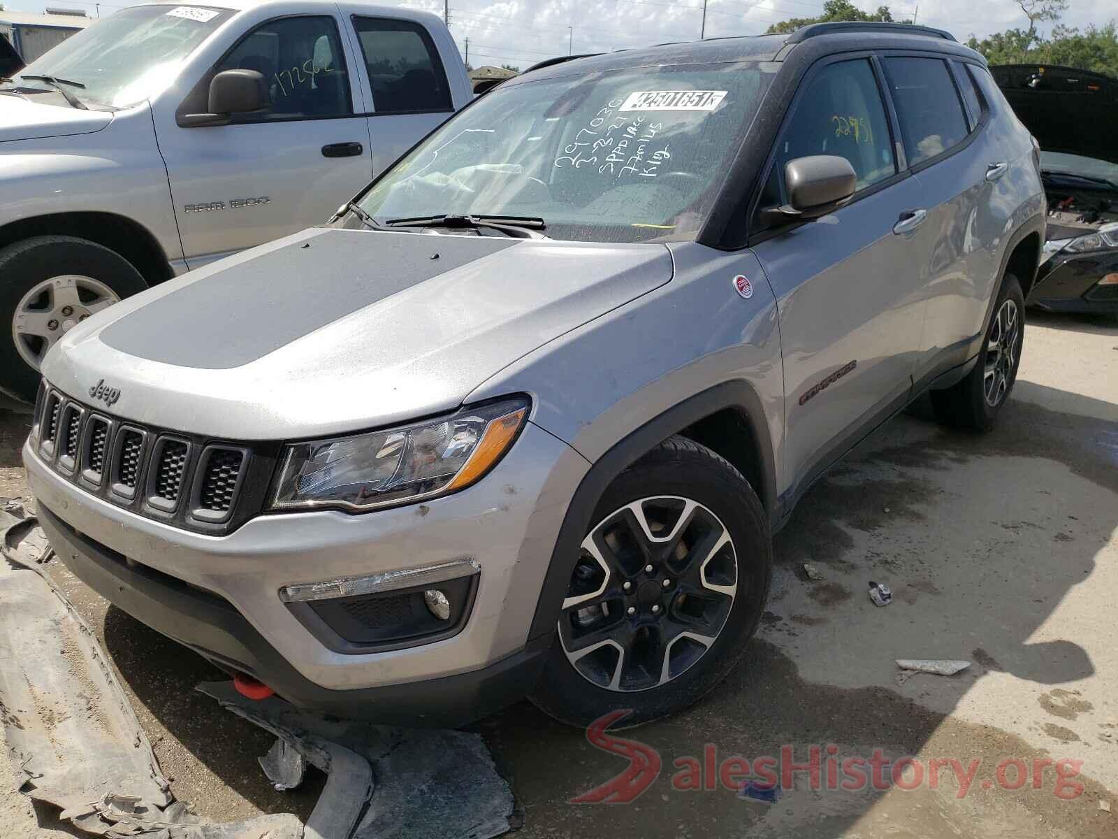 3C4NJDDB2LT207695 2020 JEEP COMPASS