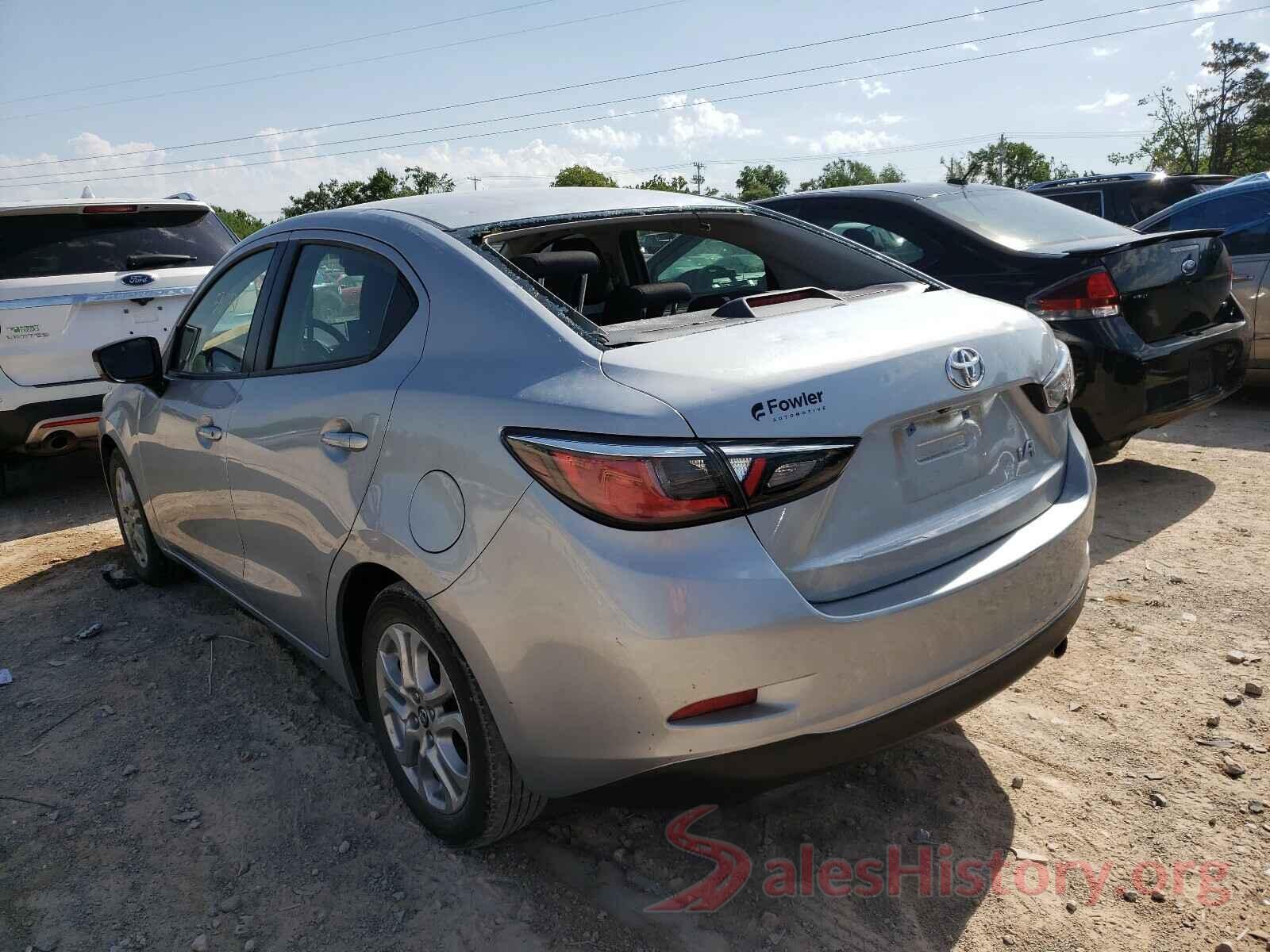 3MYDLBYV3JY317624 2018 TOYOTA YARIS