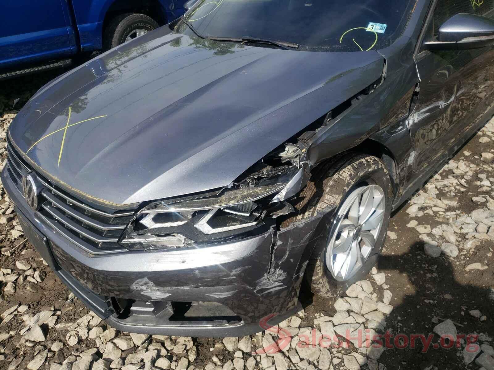 1VWAA7A38JC010856 2018 VOLKSWAGEN PASSAT