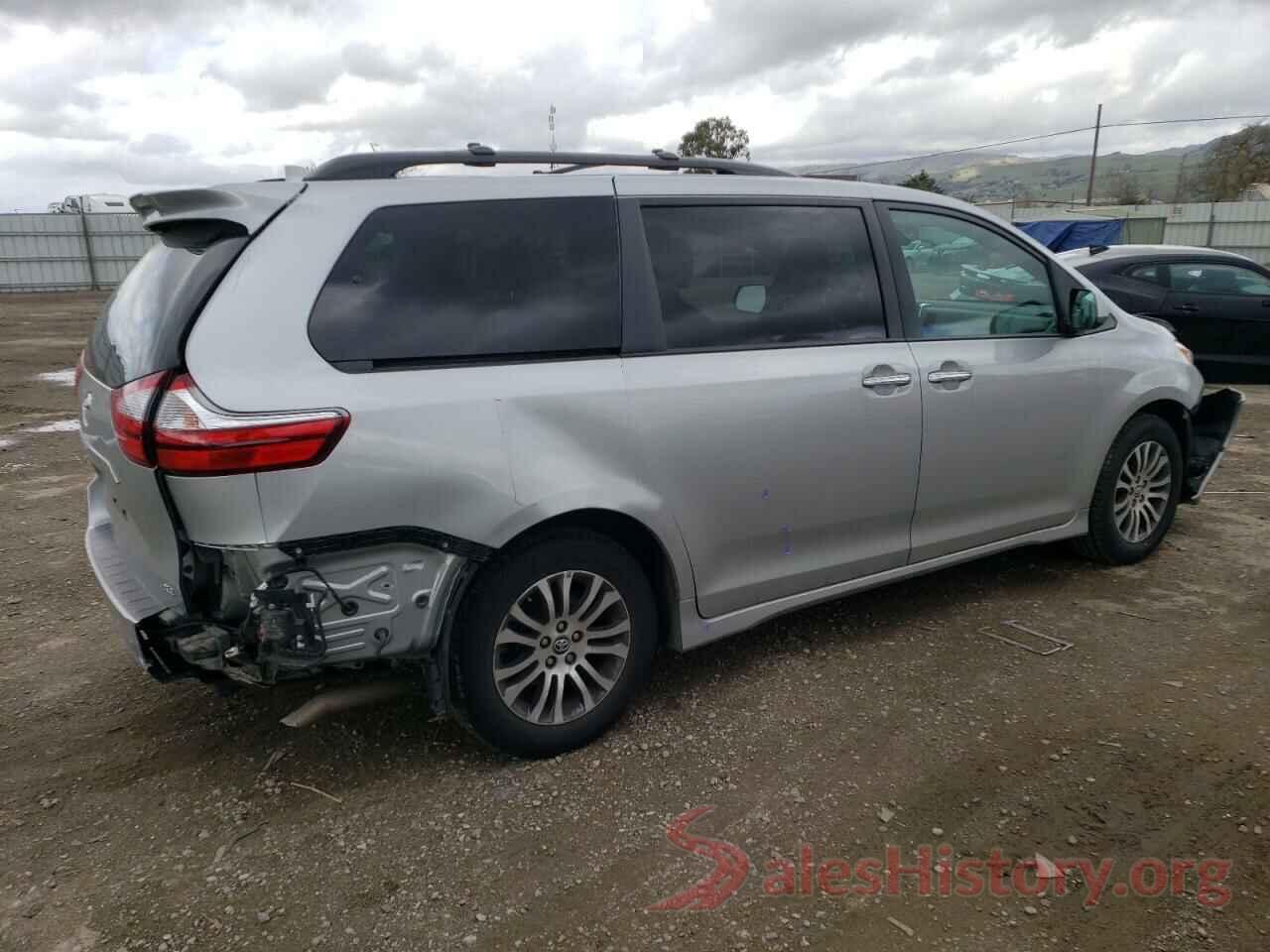 5TDYZ3DC3KS983190 2019 TOYOTA SIENNA