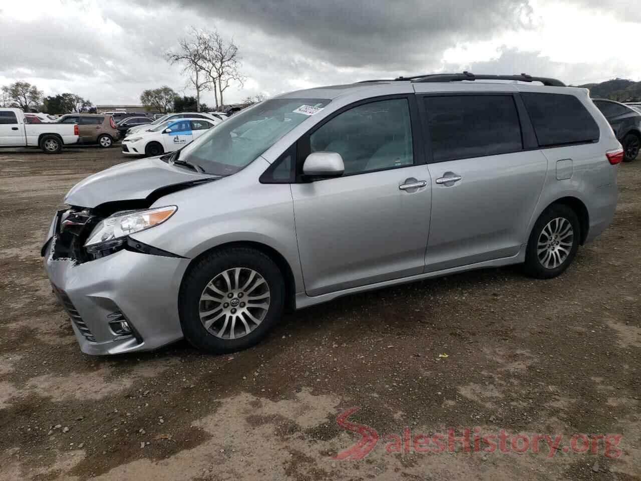 5TDYZ3DC3KS983190 2019 TOYOTA SIENNA