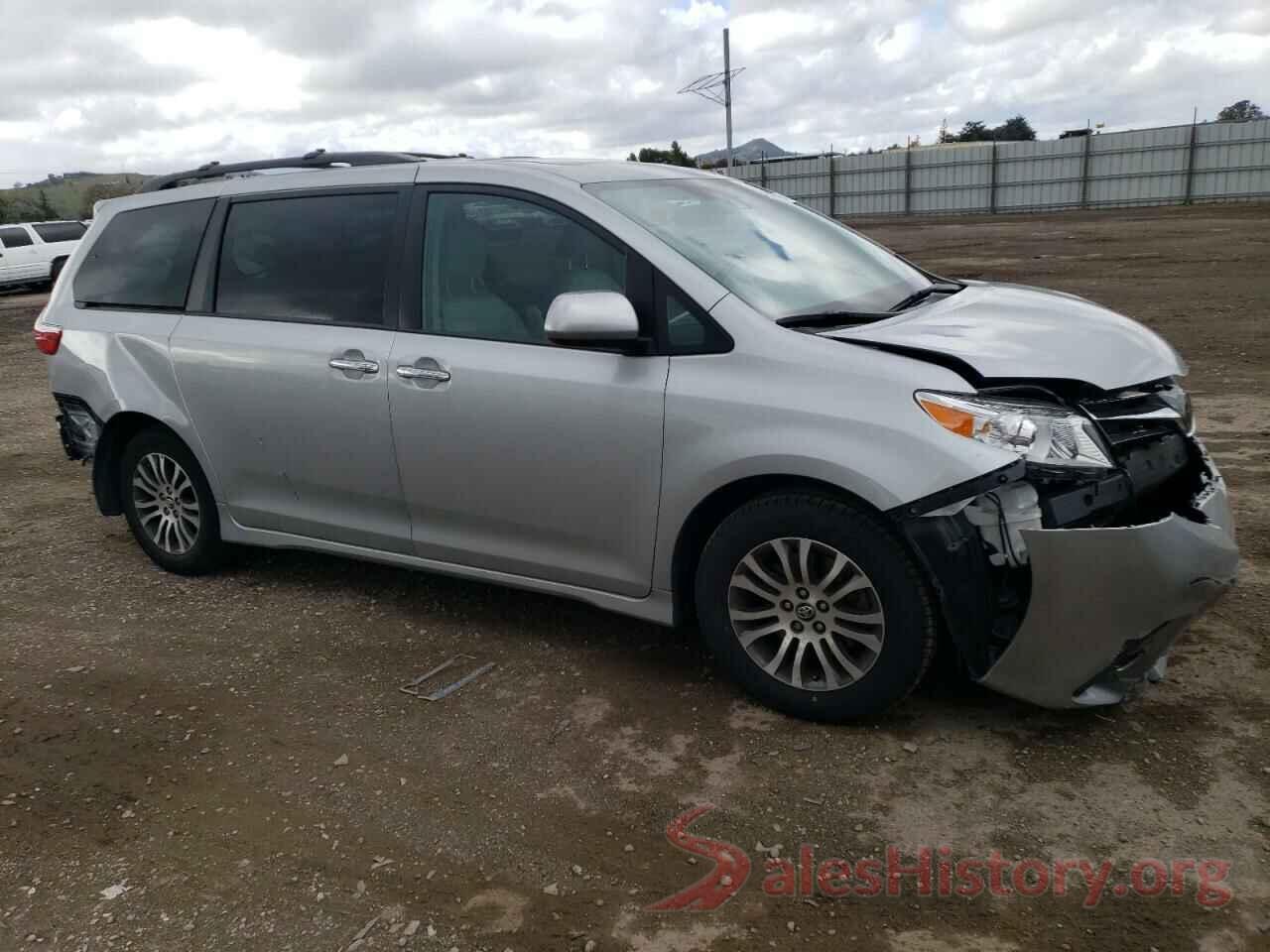 5TDYZ3DC3KS983190 2019 TOYOTA SIENNA