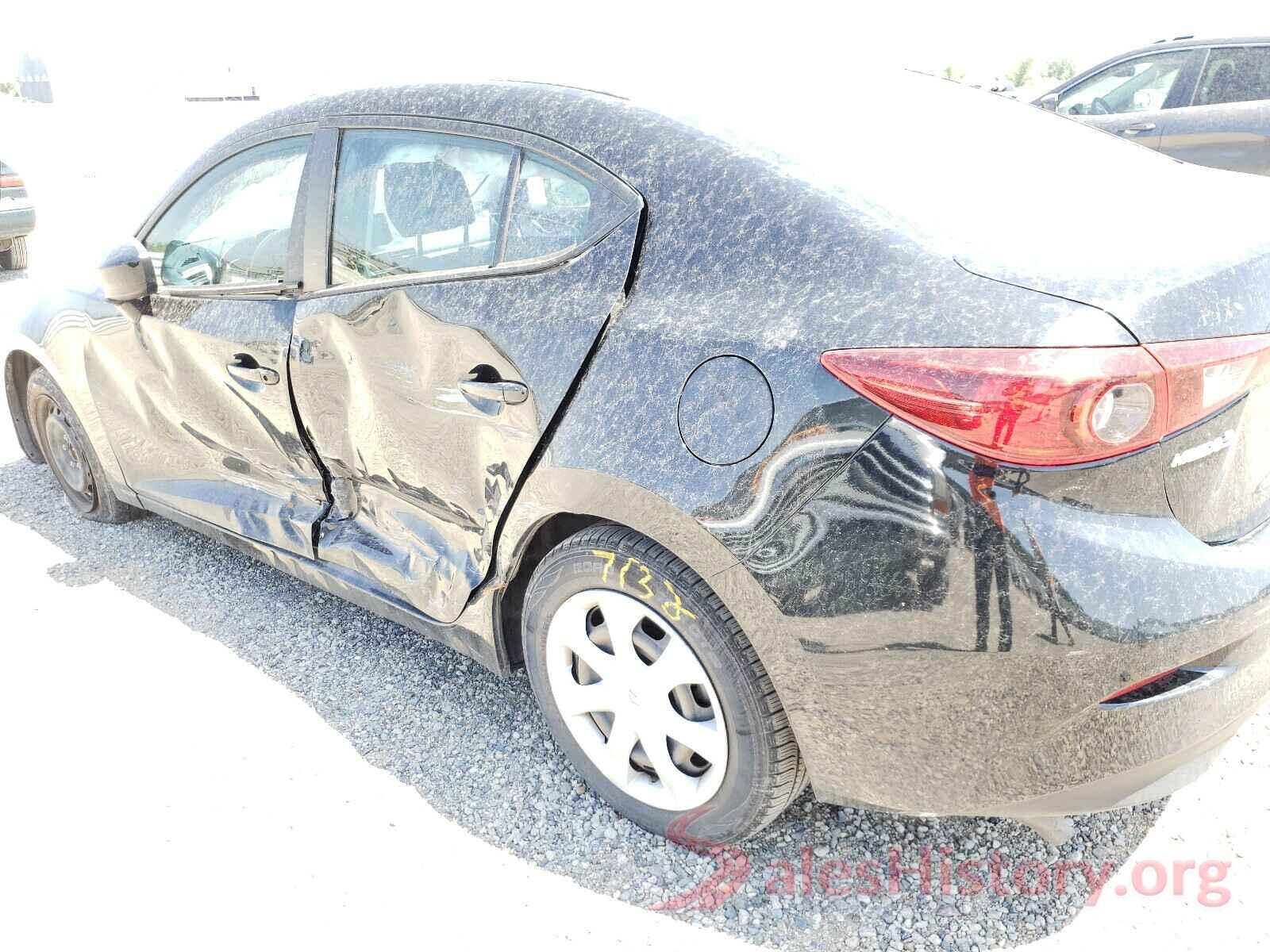 3MZBN1U78JM160713 2018 MAZDA 3