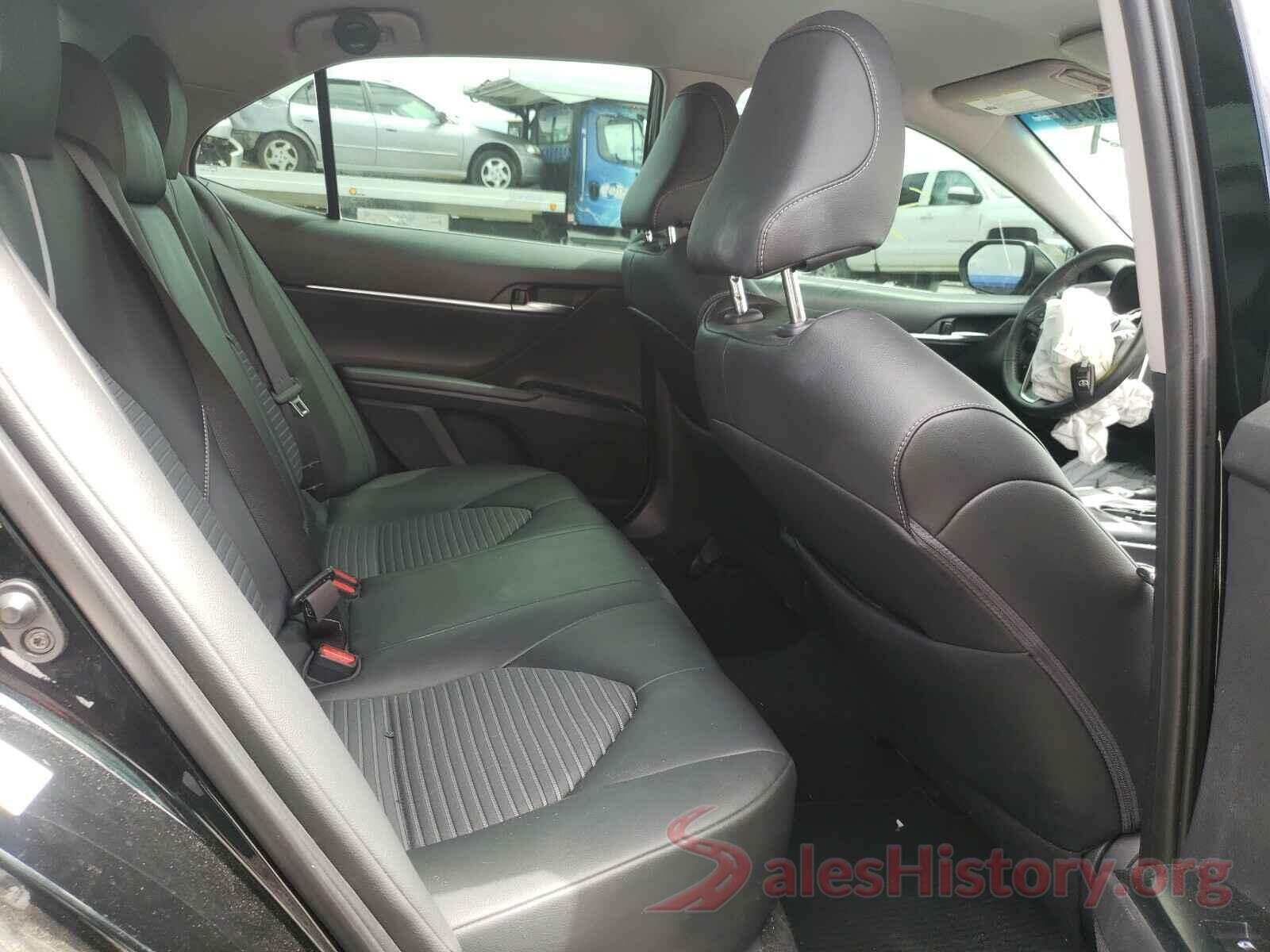 4T1B11HK2JU594436 2018 TOYOTA CAMRY