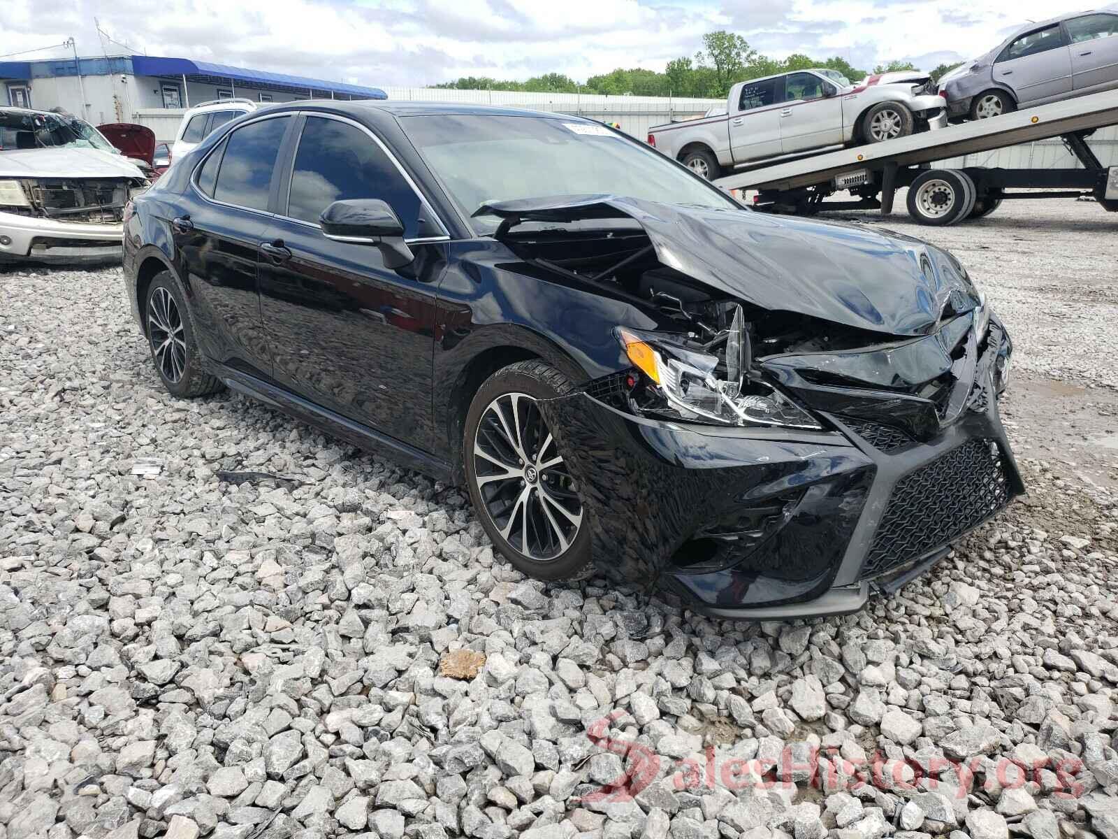 4T1B11HK2JU594436 2018 TOYOTA CAMRY