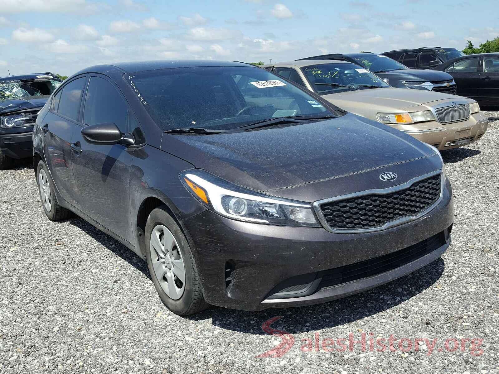 3KPFK4A70JE227026 2018 KIA FORTE