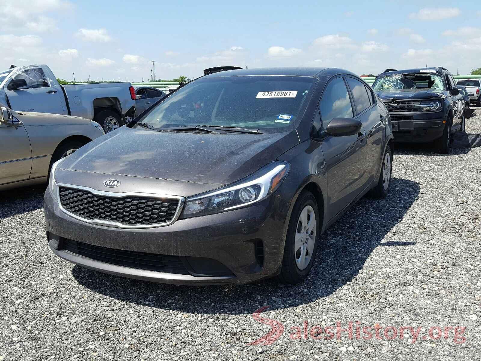 3KPFK4A70JE227026 2018 KIA FORTE