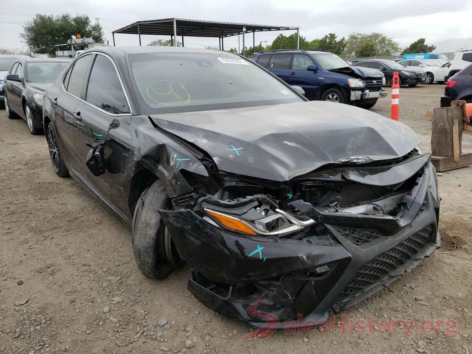 JTNB11HK1J3049169 2018 TOYOTA CAMRY