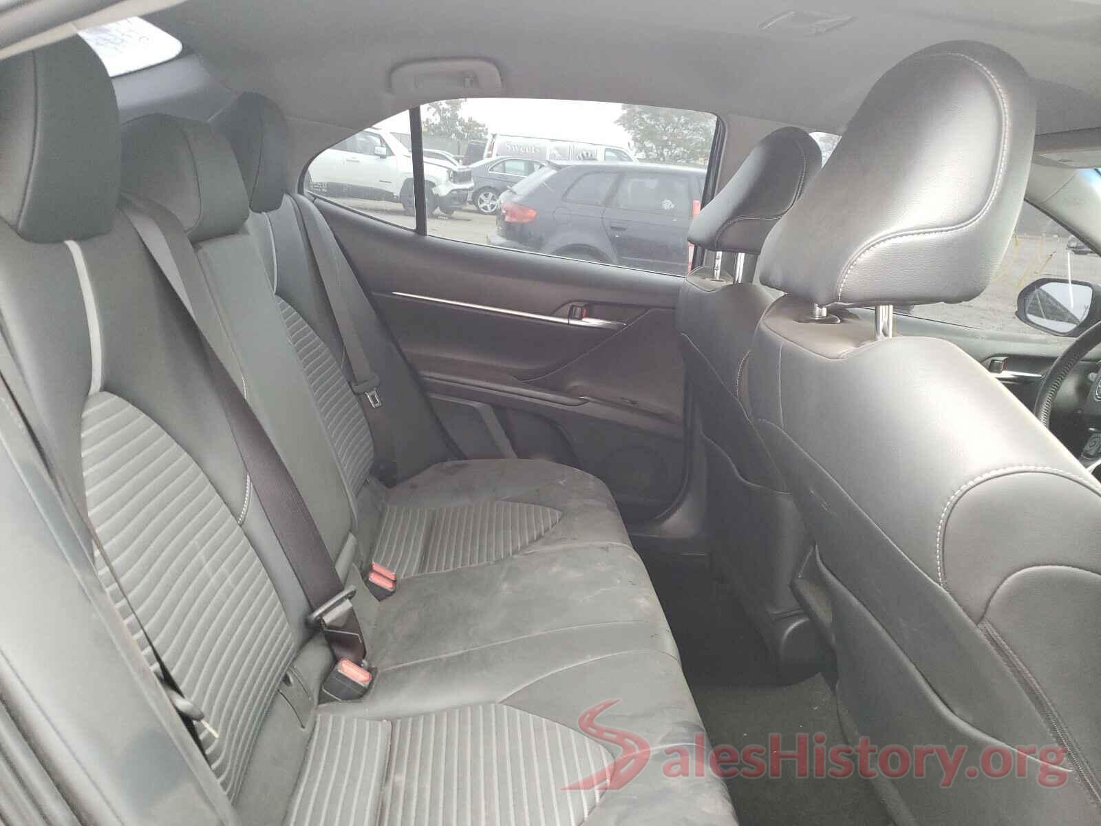 JTNB11HK1J3049169 2018 TOYOTA CAMRY