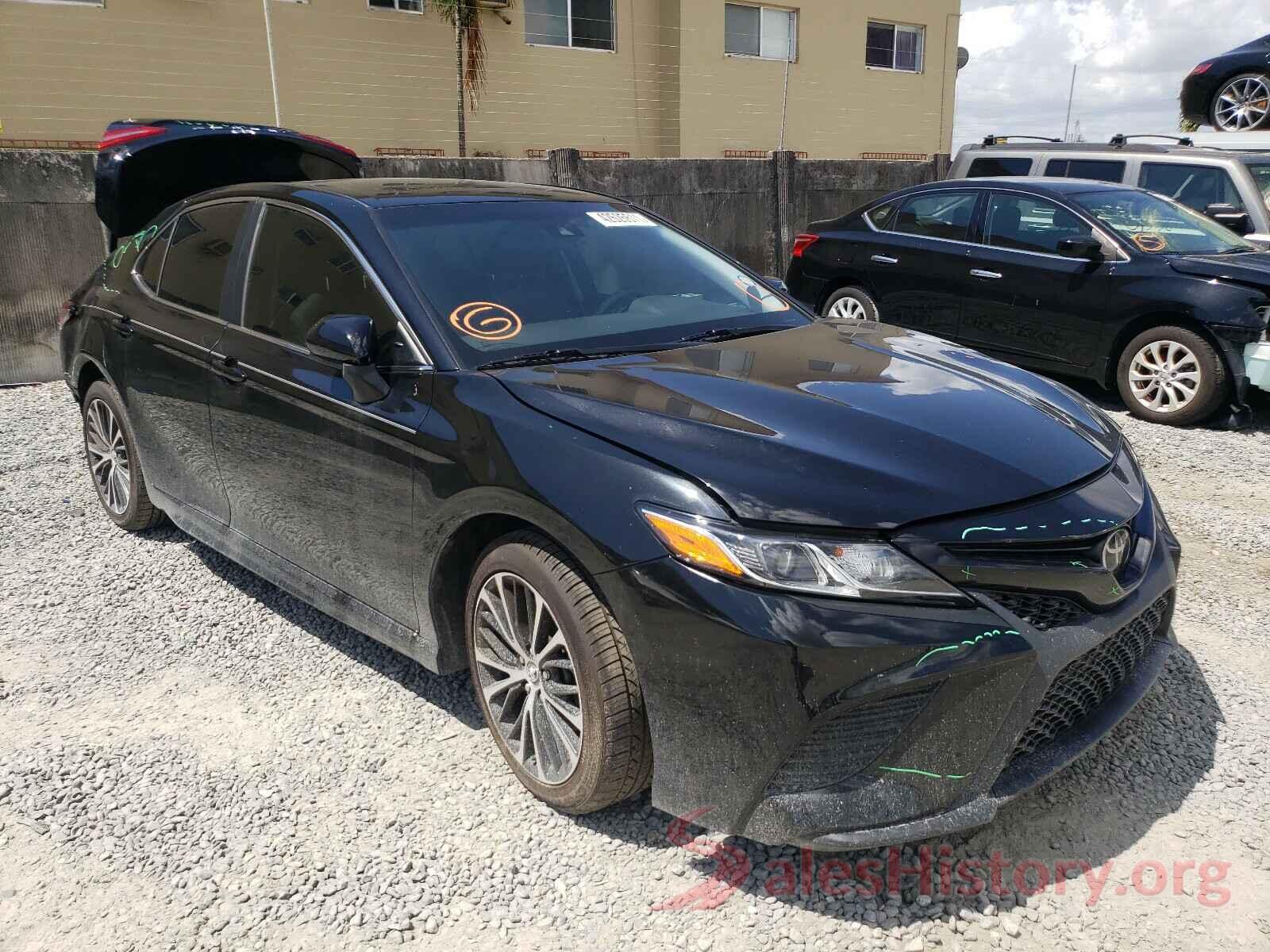 4T1B11HK6JU674385 2018 TOYOTA CAMRY