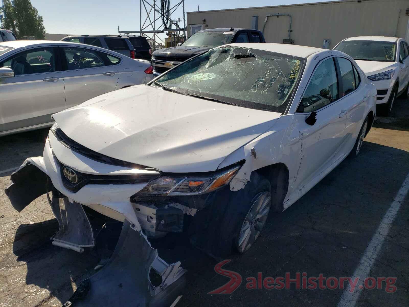 4T1B11HK2KU243690 2019 TOYOTA CAMRY