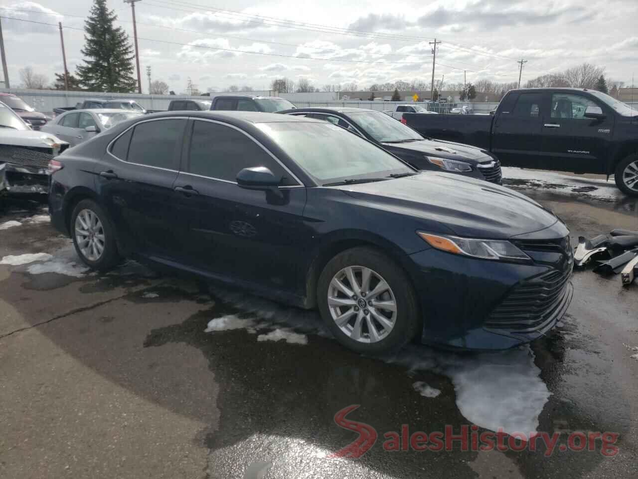 4T1B11HK3JU602608 2018 TOYOTA CAMRY