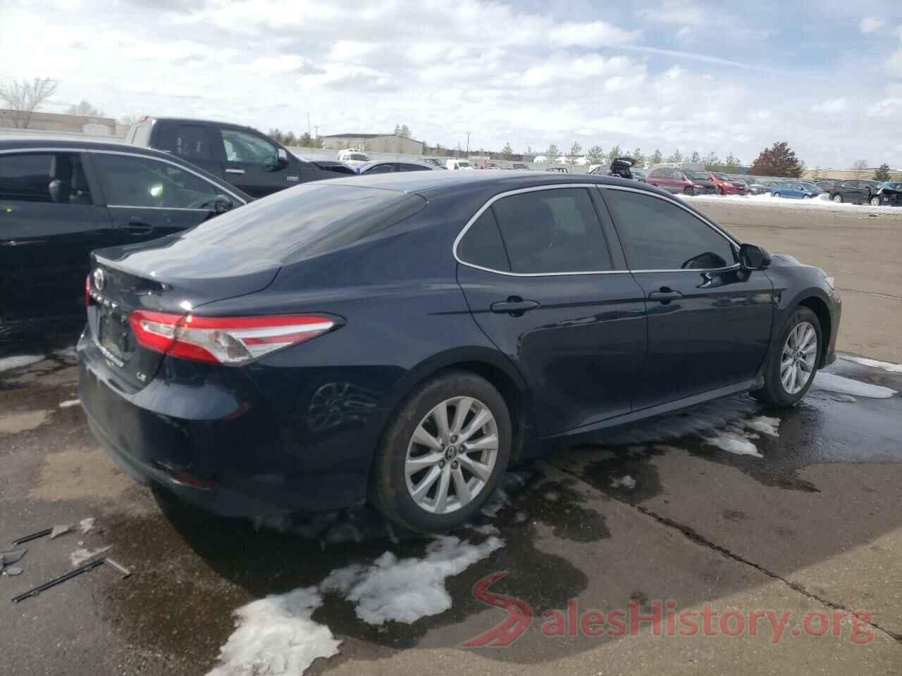 4T1B11HK3JU602608 2018 TOYOTA CAMRY