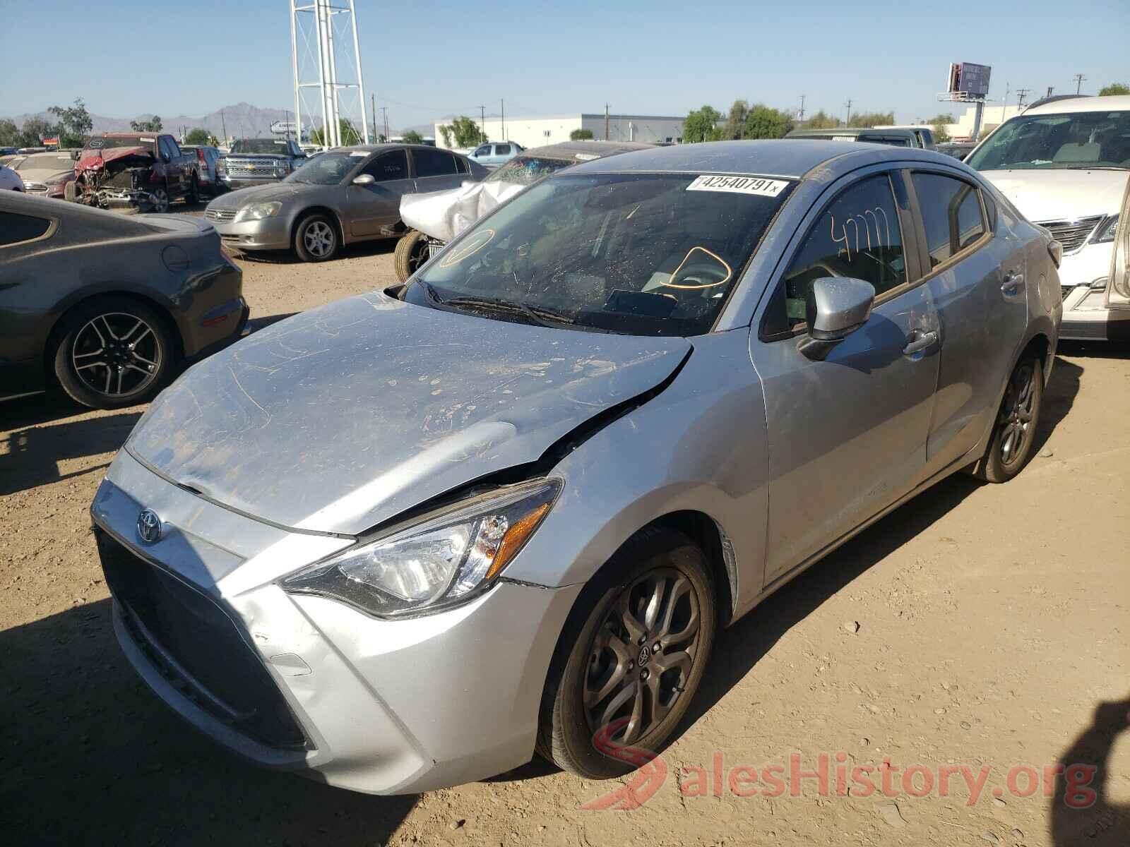 3MYDLBYV4KY517445 2019 TOYOTA YARIS