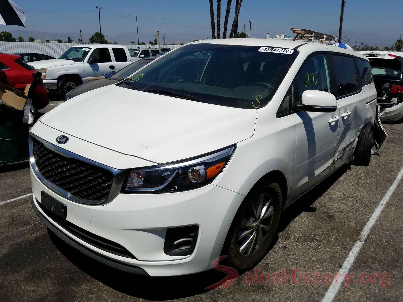 KNDMB5C15H6245723 2017 KIA SEDONA