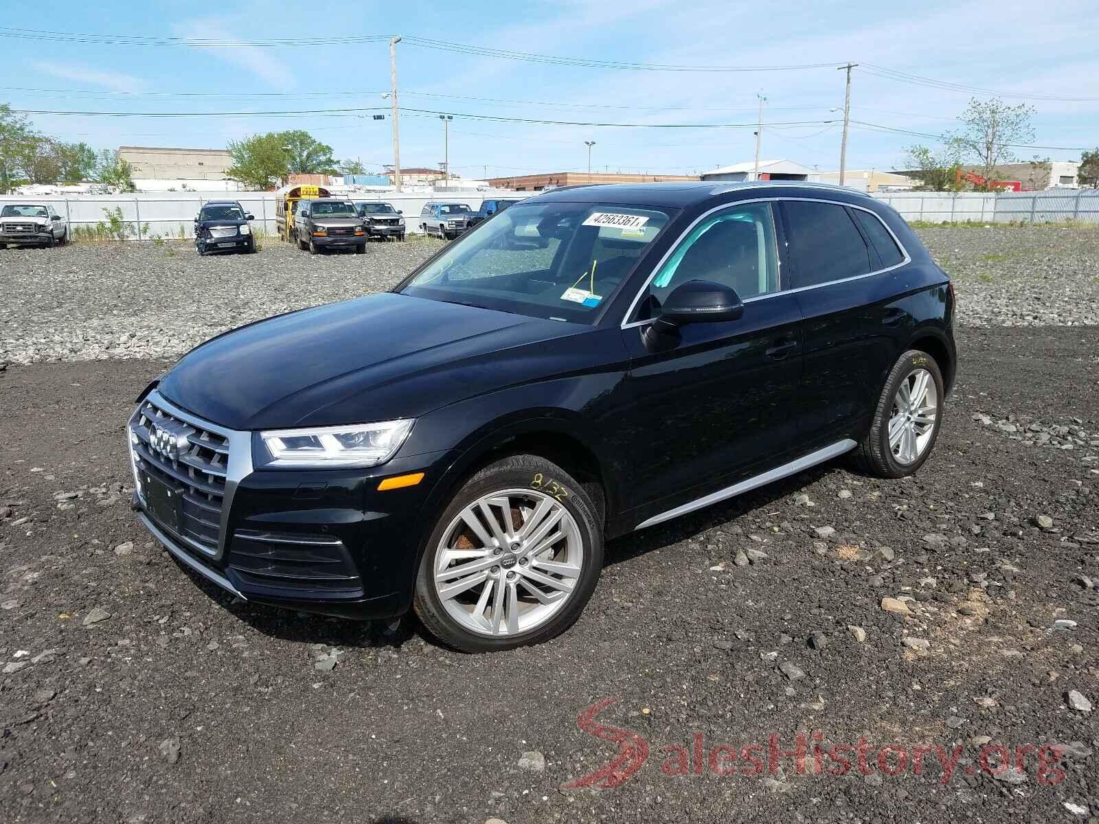 WA1BNAFY5J2245888 2018 AUDI Q5