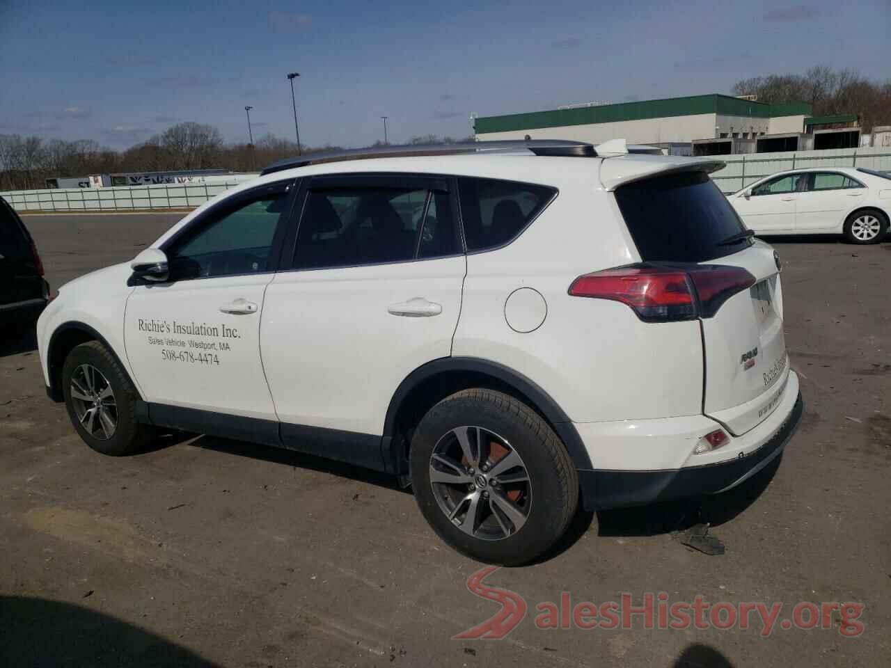 2T3RFREV7JW754637 2018 TOYOTA RAV4