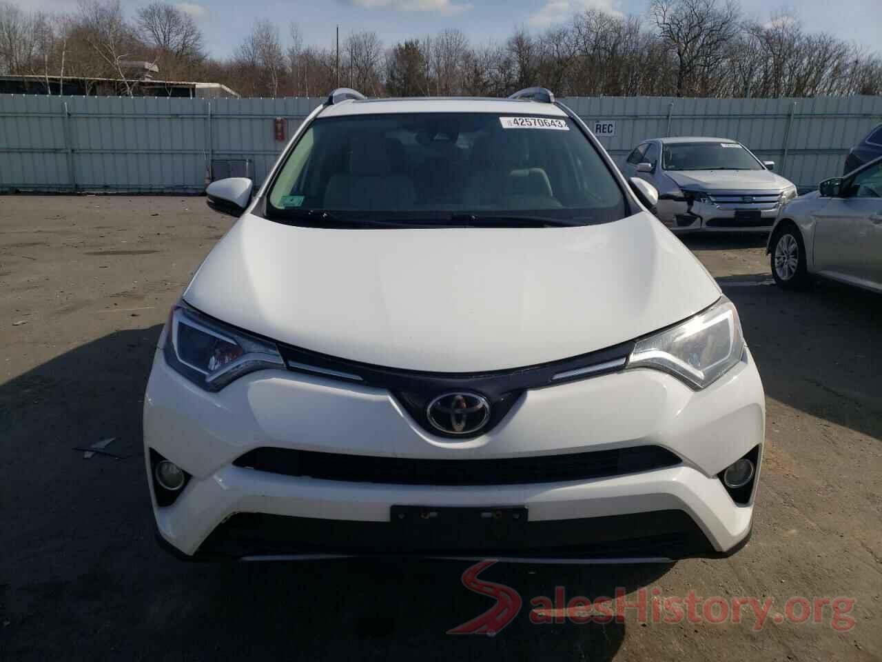 2T3RFREV7JW754637 2018 TOYOTA RAV4